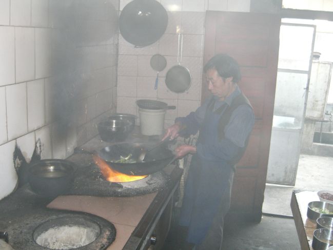  2006:09:09 06:47:06   Kitchen in Szechuan Resturant at Bird Island - photo 09.jpg